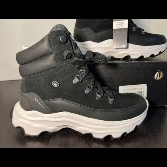 Sorel KINETIC™ Impact Conquest Plus Waterproof Boots Womans 10.5